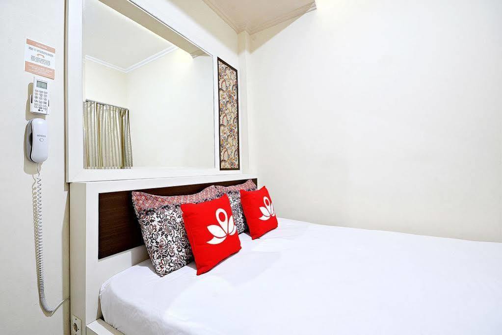 Zen Rooms Cideng Barat Dżakarta Zewnętrze zdjęcie